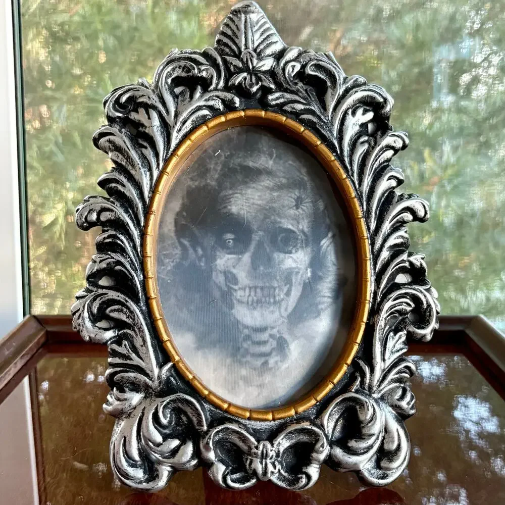 Vintage Lenticular Haunted Portrait Frame Gothic Flip Image Tabletop Decor